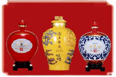 安庆望江县烟酒回收五粮液各种摆件.jpg